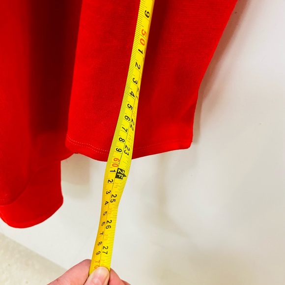 NWT Metrostyle Women's Knit Red Black Trim Asymmetric Tunic Top Size Medium - Picture 6 of 10